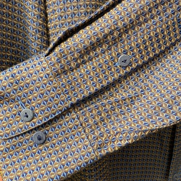 Men's Jhane Barnes Blue Starburst Patterned Silk+Cotton Button-Down Shirt - Picture 12 of 16